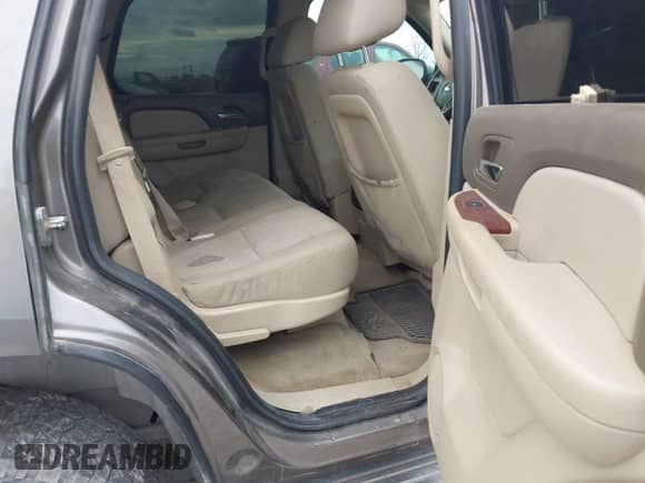 2014 Chevrolet Tahoe LS with VIN 1GNSCAE01ER248914, listed as a IAAI auction lot 42536400 with 105,452 mi miles and . Bid and sale history available at DreamBid. Image 8.