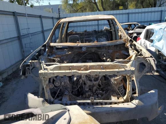 2021 Chevrolet Silverado 1500 RST с VIN 1GCRYEEK2MZ416835, выставлен на аукционе Copart как лот 62431315 с пробегом Не указан миль и На запчасти • Non repairable. История ставок и продаж доступна на DreamBid. Изображение 5.