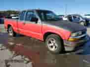 2001 Chevrolet S-10 LS Xtreme z VIN 1GCCS195318113004, wystawiony jako Copart lot #87301195 z przebiegiem 290 862 mil mil oraz Szkoda całkowita • Salvage title. Historia ofert i sprzedaży dostępna na DreamBid. Obrazek 4.