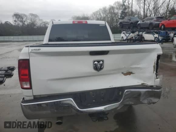 2018 Ram 1500 Express z VIN 1C6RR6KT5JS293947, wystawiony jako Copart lot #48893685 z przebiegiem 169 578 mil mil oraz Szkoda całkowita • Salvage title. Historia ofert i sprzedaży dostępna na DreamBid. Obrazek 6.