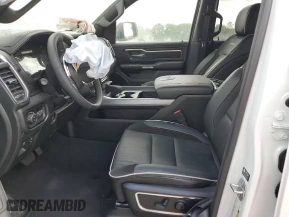 2025 Ram 1500 Laramie z VIN 1C6SRFJP4SN577138, wystawiony jako Copart lot #66934754 z przebiegiem Nie podano mil oraz Czysty tytuł • Clean title. Historia ofert i sprzedaży dostępna na DreamBid. Obrazek 7.