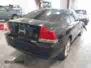 2009 Volvo S60 2.5T с VIN YV1RH592492733570, выставлен на аукционе IAAI как лот 43129477 с пробегом 122 310 миль миль и . История ставок и продаж доступна на DreamBid. Изображение 4.