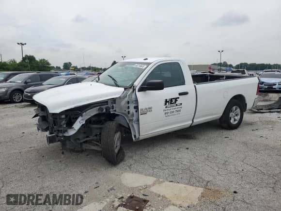 2019 Ram 1500 Tradesman z VIN 3C6JR6DT7KG510871, wystawiony jako Copart lot #60219645 z przebiegiem 48 624 mil mil oraz Szkoda całkowita • Salvage title. Historia ofert i sprzedaży dostępna na DreamBid. Obrazek 1.