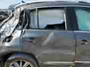 2015 Volkswagen Tiguan S с VIN WVGAV7AX9FW552060, выставлен на аукционе Copart как лот 80737065 с пробегом 107 200 миль миль и Списание • Salvage title. История ставок и продаж доступна на DreamBid. Изображение 11.