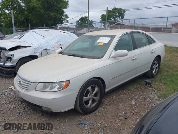 2007 Hyundai Azera SE с VIN KMHFC46F37A188131, выставлен на аукционе IAAI как лот 42864817 с пробегом 161 960 миль миль и . История ставок и продаж доступна на DreamBid. Изображение 17.