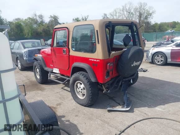 1988 Jeep Wrangler with VIN 2BCCV8145JB517259, listed as a IAAI auction lot 42096230 with 240,569 mi miles and . Bid and sale history available at DreamBid. Image 3.