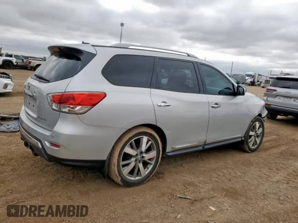 2014 Nissan Pathfinder SL with VIN 5N1AR2MN2EC729288, listed as a Copart auction lot 82059125 with 128,110 mi miles and Salvage title. Bid and sale history available at DreamBid. Image 3.