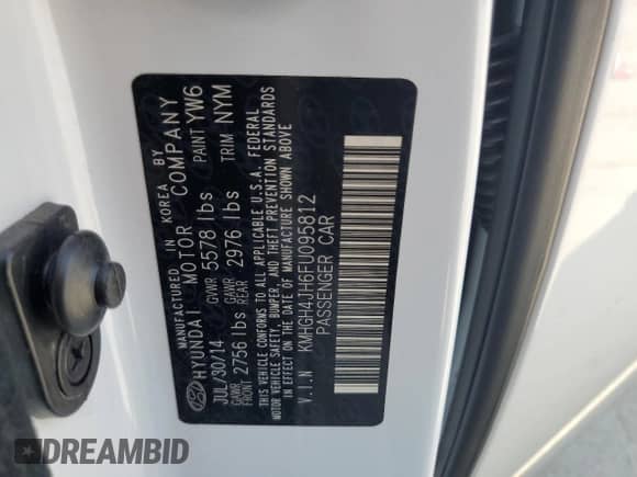 2015 Hyundai Equus Signature with VIN KMHGH4JH6FU095812, listed as a Copart auction lot 62262895 with 101,763 mi miles and Salvage title. Bid and sale history available at DreamBid. Image 12.