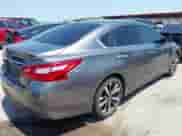 2016 Nissan Altima SR z VIN 1N4AL3AP7GC209095, wystawiony jako IAAI lot #42988837 z przebiegiem 125 636 mil mil oraz . Historia ofert i sprzedaży dostępna na DreamBid. Obrazek 4.