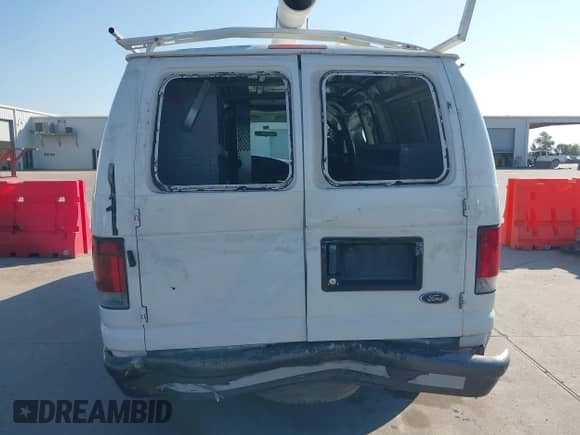 2005 Ford Econoline Cargo с VIN 1FTRE14W95HA54080, выставлен на аукционе IAAI как лот 43184861 с пробегом 211 716 миль миль и . История ставок и продаж доступна на DreamBid. Изображение 6.