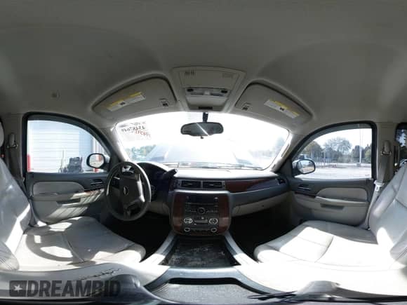 2011 Chevrolet Suburban LT z VIN 1GNSCJE09BR344091, wystawiony jako IAAI lot #43487649 z przebiegiem 182 652 mil mil oraz . Historia ofert i sprzedaży dostępna na DreamBid. Obrazek 18.