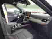 2025 Ford Explorer Platinum z VIN 1FMWK8HCXSGA72671, wystawiony jako IAAI lot #43292145 z przebiegiem 7 504 mil mil oraz . Historia ofert i sprzedaży dostępna na DreamBid. Obrazek 5.