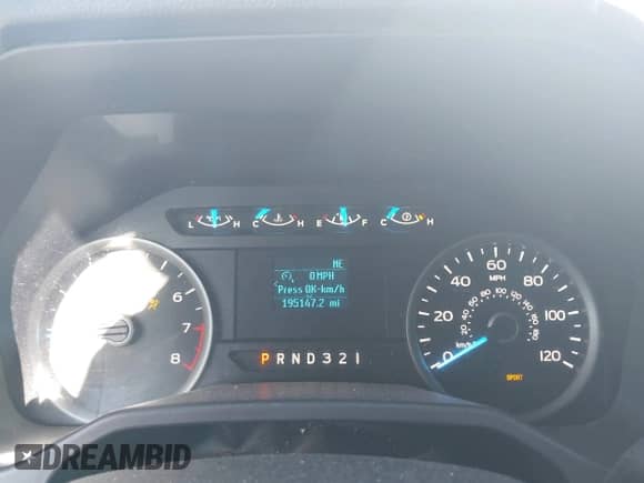 2015 Ford F-150 XLT с VIN 1FTEW1E85FFA58636, выставлен на аукционе IAAI как лот 43142847 с пробегом 195 147 миль миль и . История ставок и продаж доступна на DreamBid. Изображение 7.