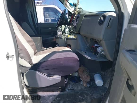 2013 Ford Econoline Cargo Commercial with VIN 1FTNE2EL0DDA69257, listed as a IAAI auction lot 41703772 with 261,935 mi miles and . Bid and sale history available at DreamBid. Image 5.