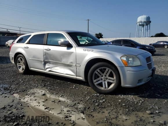 2005 Dodge Magnum RT with VIN 2D4GV58255H677120, listed as a Copart auction lot 65955544 with 157,671 mi miles and Salvage title. Bid and sale history available at DreamBid. Image 4.