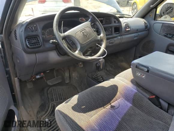 2000 Dodge 1500 with VIN 1B7HF16Z5YS561064, listed as a Copart auction lot 67830435 with 158,293 mi miles and Clean title. Bid and sale history available at DreamBid. Image 8.