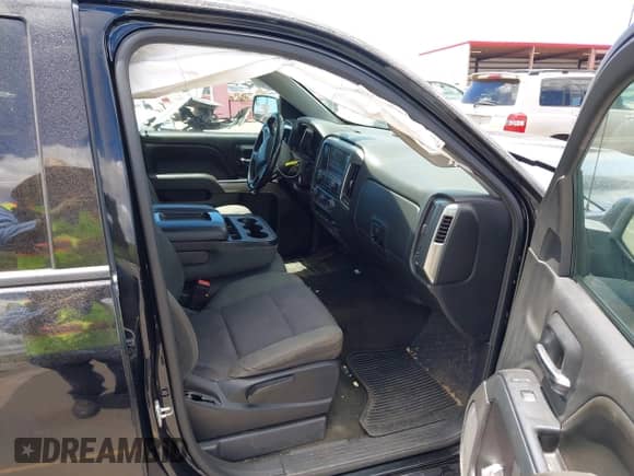 2017 Chevrolet Silverado 1500 LT with VIN 3GCPCREC9HG239048, listed as a IAAI auction lot 42988747 with 141,289 mi miles and . Bid and sale history available at DreamBid. Image 5.