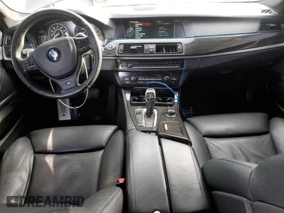 2013 BMW 5 Series 550i с VIN WBAFR9C56DD227023, выставлен на аукционе Copart как лот 46278335 с пробегом 139 671 миль миль и Списание • Salvage title. История ставок и продаж доступна на DreamBid. Изображение 8.