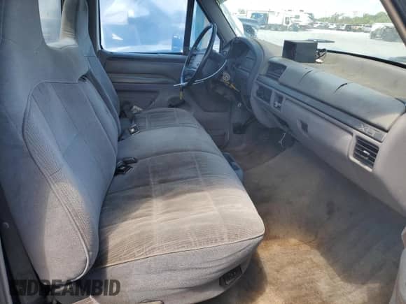 1995 Ford F-150 z VIN 1FTEF15NXSNB40366, wystawiony jako Copart lot #48972335 z przebiegiem Nie podano mil oraz Szkoda całkowita • Salvage title. Historia ofert i sprzedaży dostępna na DreamBid. Obrazek 7.