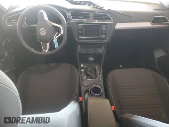 2022 Volkswagen Tiguan S с VIN 3VV1B7AX0NM010486, выставлен на аукционе Copart как лот 67274825 с пробегом 111 499 миль миль и Списание • Salvage title. История ставок и продаж доступна на DreamBid. Изображение 8.