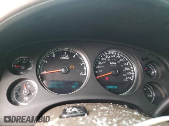 2010 Chevrolet Silverado 1500 with VIN 3GCRKTE28AG275724, listed as a Copart auction lot 76106304 with 256,790 mi miles and Salvage title. Bid and sale history available at DreamBid. Image 9.