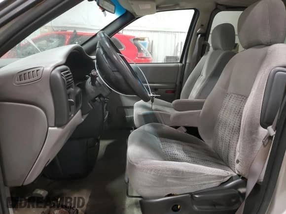 2004 Chevrolet Venture LS с VIN 1GNDU03E24D247524, выставлен на аукционе Copart как лот 82828814 с пробегом 239 619 миль миль и Чистый • Clean title. История ставок и продаж доступна на DreamBid. Изображение 7.