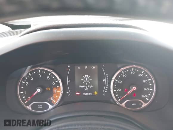 2017 Jeep Renegade Latitude с VIN ZACCJABB3HPG05926, выставлен на аукционе IAAI как лот 42157458 с пробегом 90 859 миль миль и . История ставок и продаж доступна на DreamBid. Изображение 7.