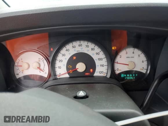 2005 Dodge Durango SXT with VIN 1D4HD38K25F527608, listed as a Copart auction lot 81108545 with 170,061 mi miles and Salvage title. Bid and sale history available at DreamBid. Image 9.