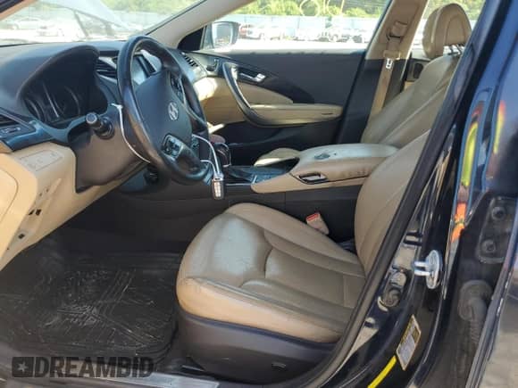 2012 Hyundai Azera с VIN KMHFG4JG5CA146705, выставлен на аукционе Copart как лот 82211715 с пробегом 194 548 миль миль и Чистый • Clean title. История ставок и продаж доступна на DreamBid. Изображение 7.