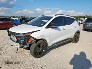 2023 Chevrolet Bolt EUV Premier с VIN 1G1FZ6S0XP4143145, выставлен на аукционе Copart как лот 84793895 с пробегом 10 976 миль миль и Списание • Salvage title. История ставок и продаж доступна на DreamBid. Изображение 1.