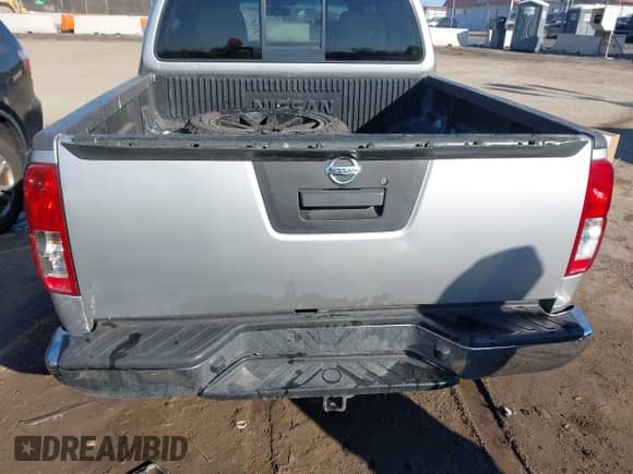 2016 Nissan Frontier SV z VIN 1N6AD0EV8GN793717, wystawiony jako IAAI lot #41291692 z przebiegiem 174 056 mil mil oraz . Historia ofert i sprzedaży dostępna na DreamBid. Obrazek 16.