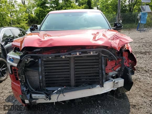 2023 Toyota Tundra Limited Hybrid z VIN 5TFJC5DB5PX037745, wystawiony jako Copart lot #60776575 z przebiegiem 40 863 mil mil oraz Czysty tytuł • Clean title. Historia ofert i sprzedaży dostępna na DreamBid. Obrazek 5.