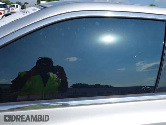 2012 Chrysler 300 C Luxury Series z VIN 2C3CCAPT4CH253966, wystawiony jako IAAI lot #42460451 z przebiegiem 248 820 mil mil oraz . Historia ofert i sprzedaży dostępna na DreamBid. Obrazek 12.