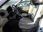 2005 Hyundai Santa Fe GLS с VIN KM8SC13D55U956848, выставлен на аукционе Copart как лот 85515764 с пробегом 905 299 миль миль и Списание • Salvage title. История ставок и продаж доступна на DreamBid. Изображение 7.