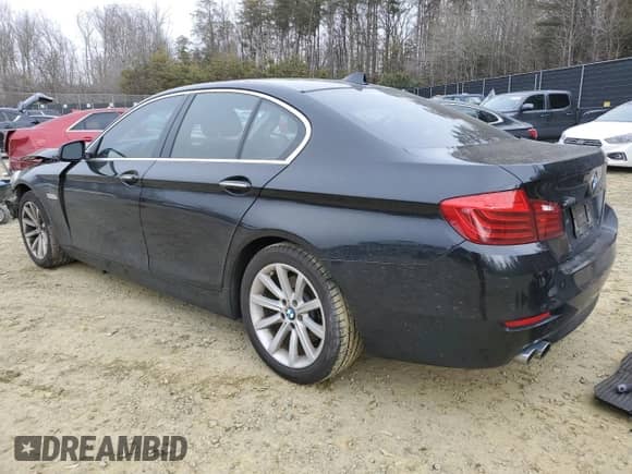 2015 BMW 5 Series 535d xDrive z VIN WBAFV3C5XFD686924, wystawiony jako Copart lot #50305025 z przebiegiem Nie podano mil oraz Szkoda całkowita • Salvage title. Historia ofert i sprzedaży dostępna na DreamBid. Obrazek 2.