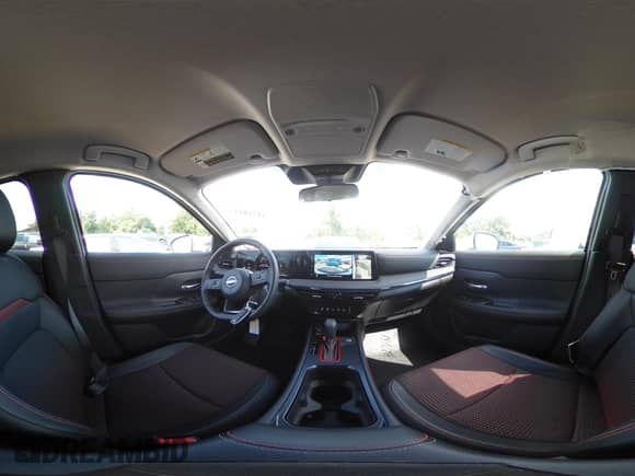 2025 Nissan Kicks SR with VIN 3N8AP6DB6SL314471, listed as a IAAI auction lot 42718131 with 987 mi miles and . Bid and sale history available at DreamBid. Image 18.