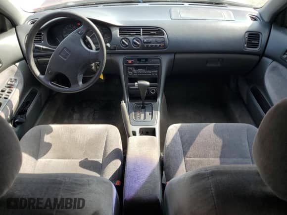 1995 Honda Accord LX с VIN 1HGCD5635SA118057, выставлен на аукционе Copart как лот 72061645 с пробегом 123 110 миль миль и Списание • Salvage title. История ставок и продаж доступна на DreamBid. Изображение 8.