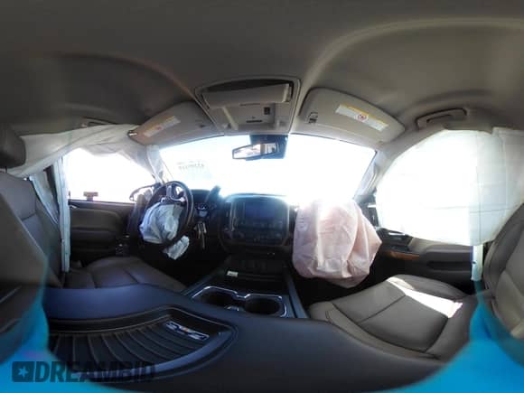 2017 Chevrolet Silverado 2500HD LTZ z VIN 1GC1KWEY9HF147801, wystawiony jako IAAI lot #42299119 z przebiegiem 95 162 mil mil oraz . Historia ofert i sprzedaży dostępna na DreamBid. Obrazek 18.