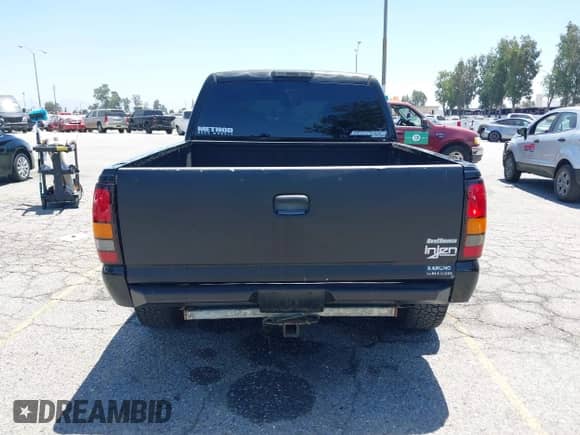 2005 GMC Sierra 1500 SLE с VIN 2GTEC13T651220327, выставлен на аукционе IAAI как лот 42395150 с пробегом 120 311 миль миль и . История ставок и продаж доступна на DreamBid. Изображение 16.