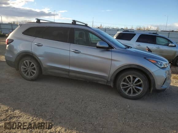 2017 Hyundai Santa Fe SE с VIN KM8SM4HF9HU229175, выставлен на аукционе Copart как лот 82633315 с пробегом 279 197 миль миль и Списание • Salvage title. История ставок и продаж доступна на DreamBid. Изображение 4.