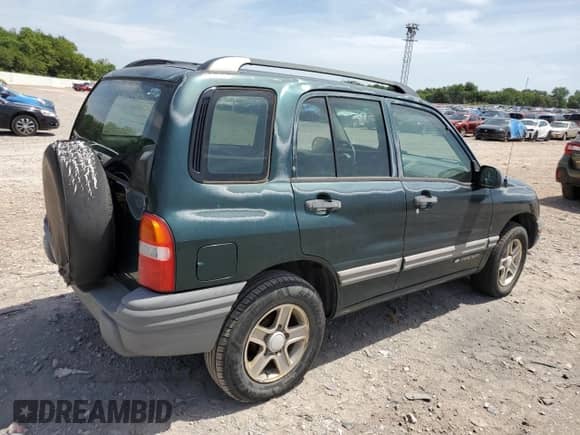 2003 Chevrolet Tracker с VIN 2CNBJ13C836948719, выставлен на аукционе Copart как лот 61665644 с пробегом Не указан миль и Чистый • Clean title. История ставок и продаж доступна на DreamBid. Изображение 3.