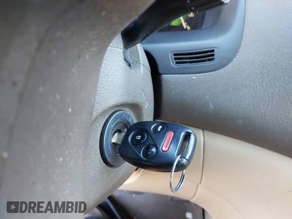 2006 Honda Accord EX z VIN 1HGCM56766A076197, wystawiony jako IAAI lot #43428035 z przebiegiem 198 525 mil mil oraz . Historia ofert i sprzedaży dostępna na DreamBid. Obrazek 11.