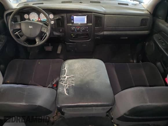 2005 Dodge 1500 SLT z VIN 1D7HU18D25S174299, wystawiony jako Copart lot #70717735 z przebiegiem 181 789 mil mil oraz Szkoda całkowita • Salvage title. Historia ofert i sprzedaży dostępna na DreamBid. Obrazek 8.