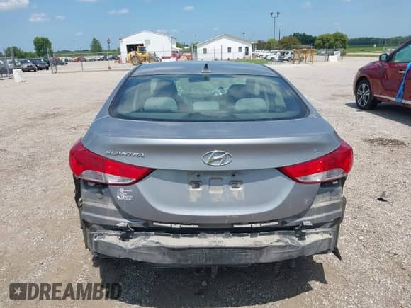 2011 Hyundai Elantra Limited с VIN KMHDH4AE8BU152515, выставлен на аукционе IAAI как лот 42922200 с пробегом 145 740 миль миль и . История ставок и продаж доступна на DreamBid. Изображение 17.