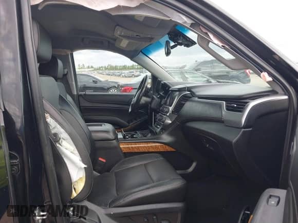 2018 Chevrolet Suburban Premier z VIN 1GNSKJKC2JR250540, wystawiony jako IAAI lot #41475451 z przebiegiem 38 751 mil mil oraz . Historia ofert i sprzedaży dostępna na DreamBid. Obrazek 5.