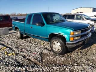 1995 Chevrolet Silverado 2500 с VIN 1GCFK29K7SE129038, выставлен на аукционе Copart как лот 77554234 с пробегом 194 071 миль миль и Списание • Salvage title. История ставок и продаж доступна на DreamBid. Изображение 4.