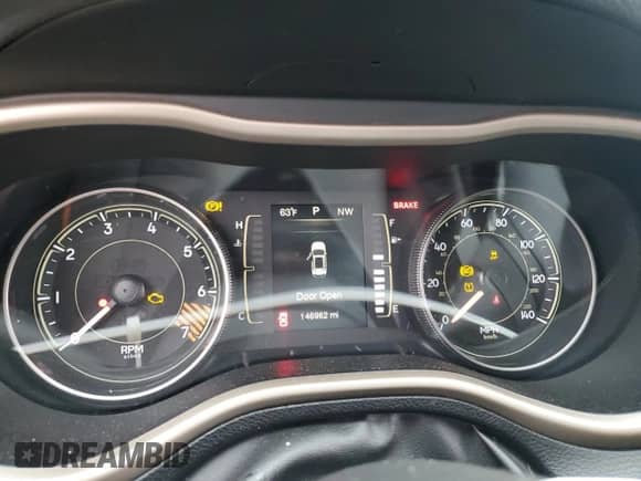 2014 Jeep Cherokee Latitude с VIN 1C4PJMCB7EW267964, выставлен на аукционе Copart как лот 82617925 с пробегом 146 962 миль миль и Чистый • Clean title. История ставок и продаж доступна на DreamBid. Изображение 9.