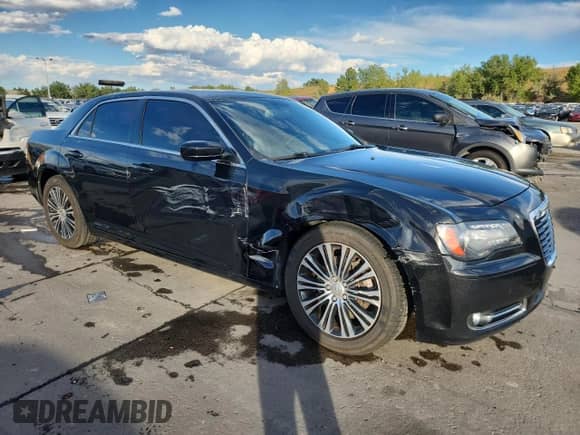 2013 Chrysler 300 S with VIN 2C3CCAGT3DH646505, listed as a Copart auction lot 80153005 with 101,440 mi miles and Salvage title. Bid and sale history available at DreamBid. Image 4.