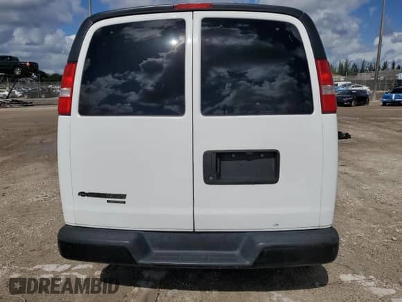 2014 Chevrolet Express Passenger LS с VIN 1GNSGBF44E1147795, выставлен на аукционе Copart как лот 90305755 с пробегом 124 358 миль миль и Чистый • Clean title. История ставок и продаж доступна на DreamBid. Изображение 6.