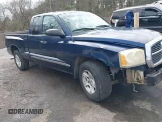 2005 Dodge Dakota with VIN 1D7HE52K05S157464, listed as a IAAI auction lot 41253448 with 325,703 mi miles and . Bid and sale history available at DreamBid. Image 1.